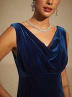 High-Stretch Velvet Sleeveless Midi Dress with Scoop Neck